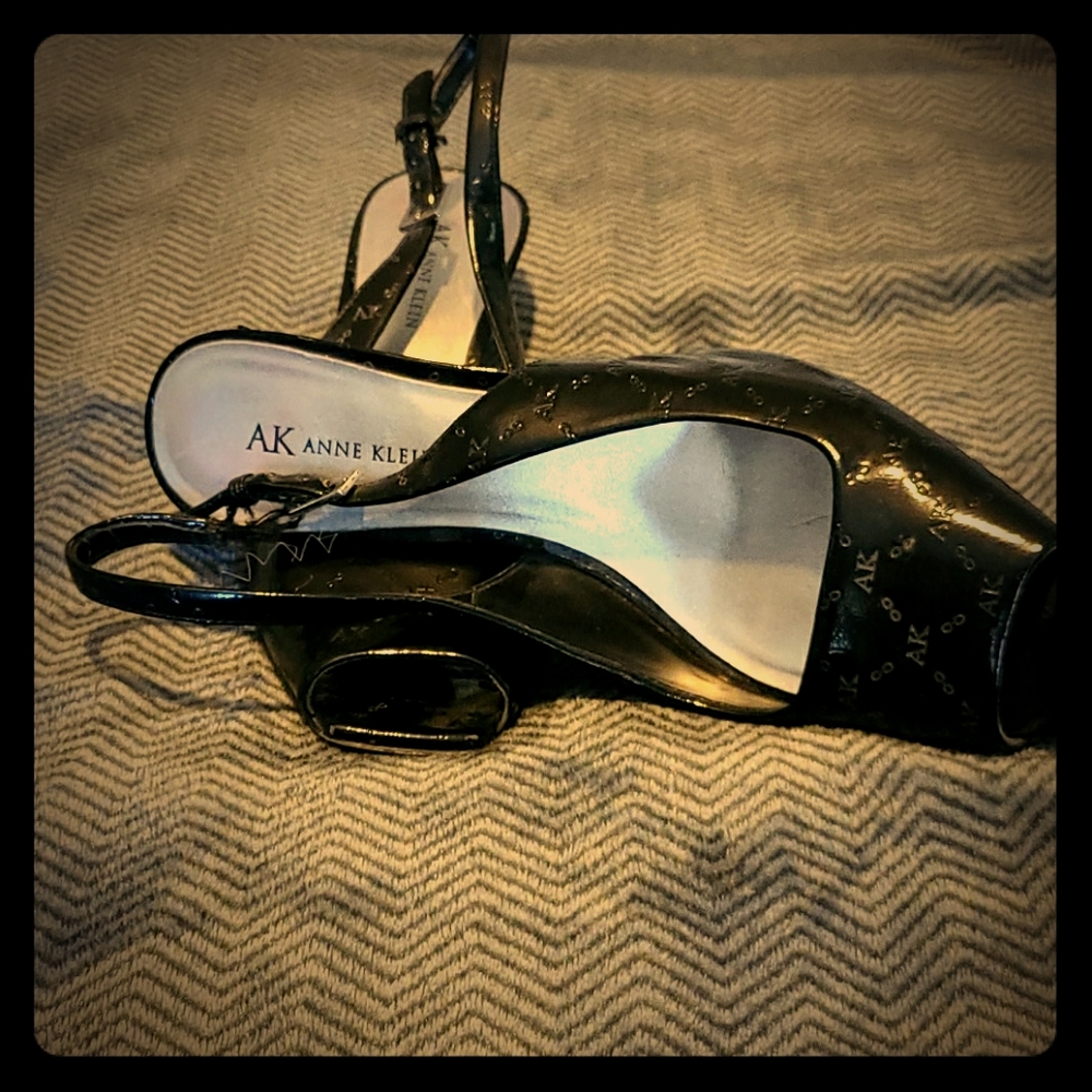 Anne Klein Size 9 pumps.
